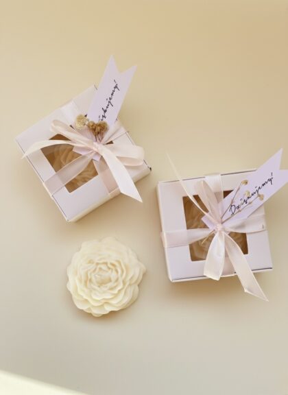 Świeca sojowa średnia piwonia